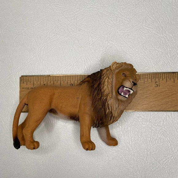 SCHLEICH Lion Roaring Figure Animal Safari Zoo Figurine Toy 4.5 Inch D-73527 - Picture 8 of 9